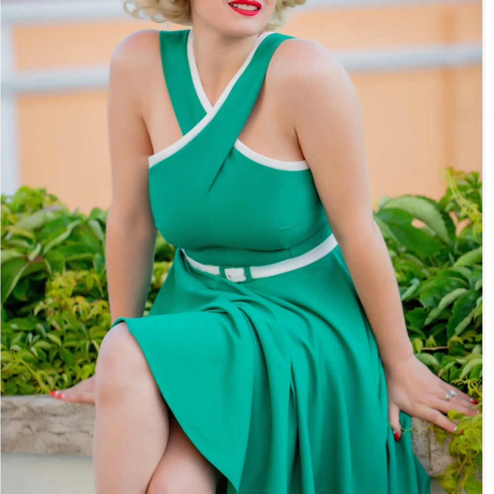 Glamour bunny Dorothy Elegant turquoise swing Sleeveless Dress medium